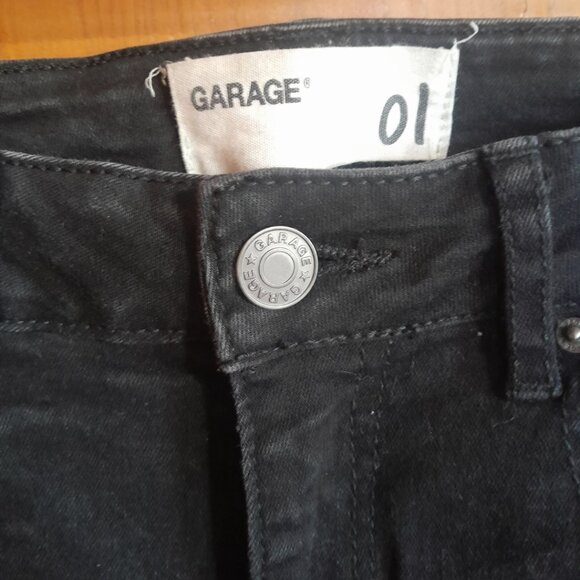 Women's distressed jeans - Picture 1 of 3